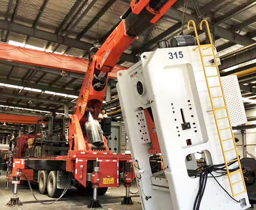 瑞溪镇附近随车吊出租，轻松解决运输难题