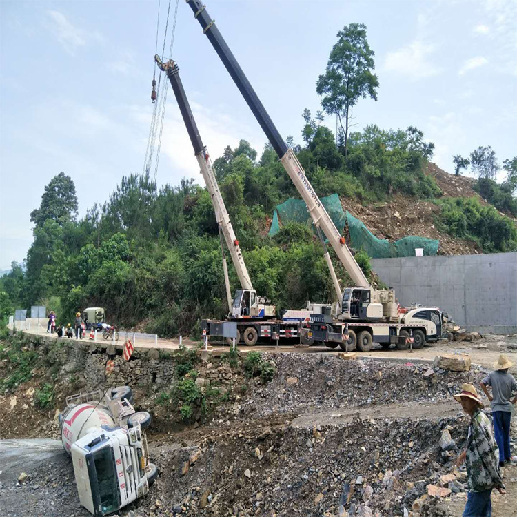 瑞溪镇汽车掉沟里叫吊车救援要多少钱